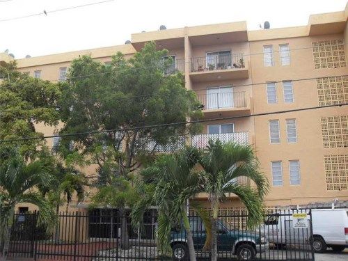 6950 W 6 AV # 206, Hialeah, FL 33014