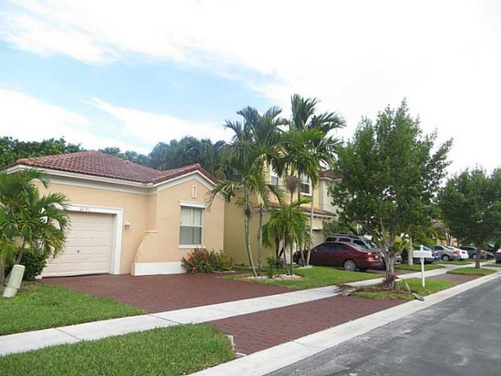 2151 NE 37 RD, Homestead, FL 33033