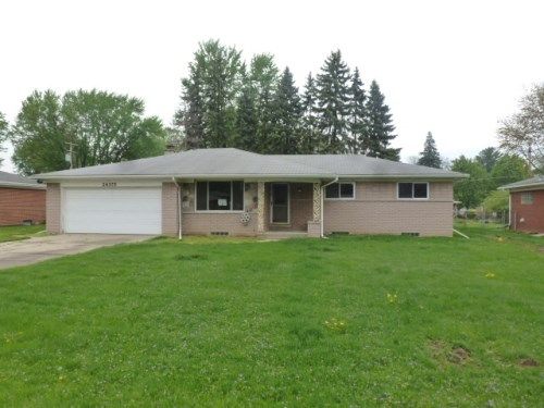 24375 Chelsea St, Clinton Township, MI 48036