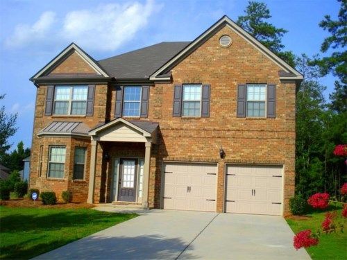 7906 The Lakes Drive, Fairburn, GA 30213