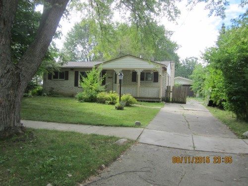 32734 Coach Dr, New Baltimore, MI 48047