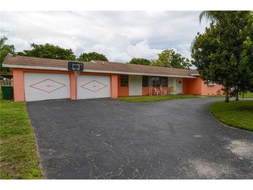 4720 SW 72 AV, Fort Lauderdale, FL 33314