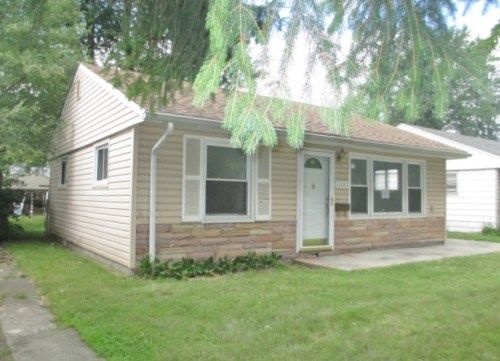 23085 Stauber Ave, Hazel Park, MI 48030