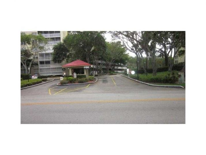 7031 ENVIRON BL # 222, Fort Lauderdale, FL 33319