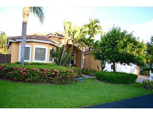 810 SW 89 TE, Fort Lauderdale, FL 33324