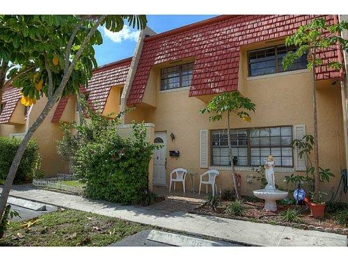 66 SPINNING WHEEL LN # 66, Fort Lauderdale, FL 33319