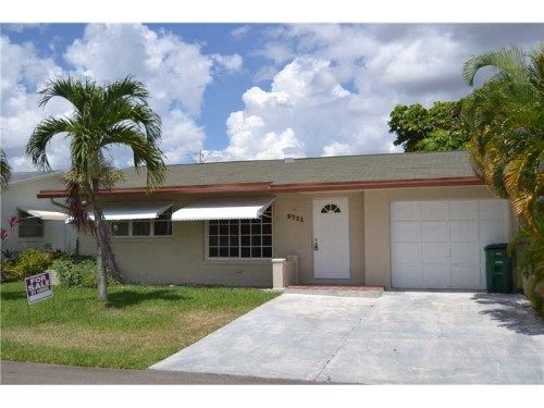 5711 NW 69 AV, Fort Lauderdale, FL 33321