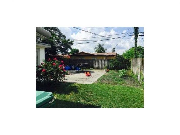 3830 NW 8 PL, Fort Lauderdale, FL 33311