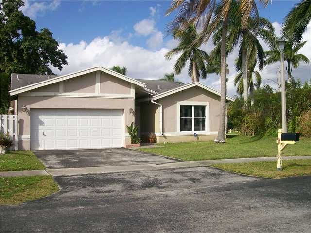 8486 NW 34TH MNR, Fort Lauderdale, FL 33351