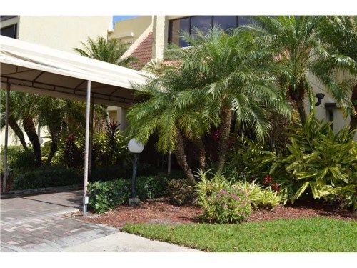 240 Lakeview Dr # 107, Fort Lauderdale, FL 33326