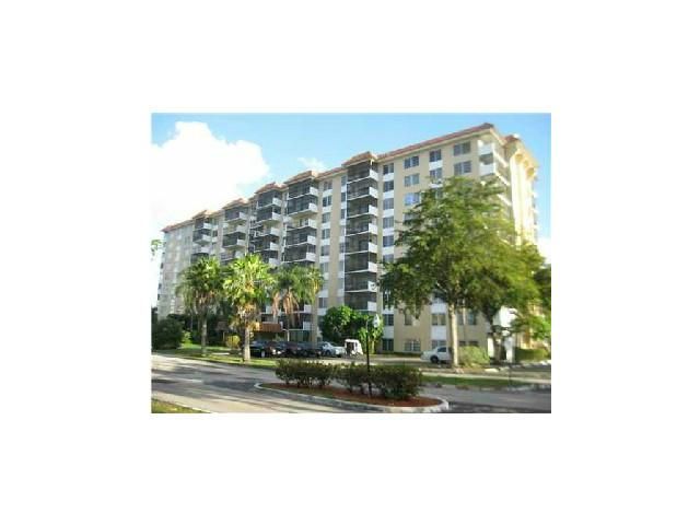 4174 INVERRARY DR # 104, Fort Lauderdale, FL 33319