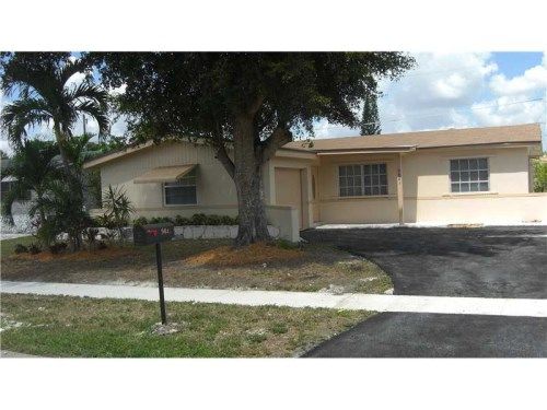 9041 NW 26 ST, Fort Lauderdale, FL 33322