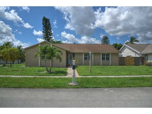 8040 NW 45 ST, Fort Lauderdale, FL 33351