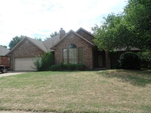 421 Copperfield Dr., Edmond, OK 73003