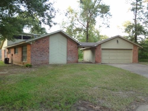 359 Bending Oaks Ln, Livingston, TX 77351