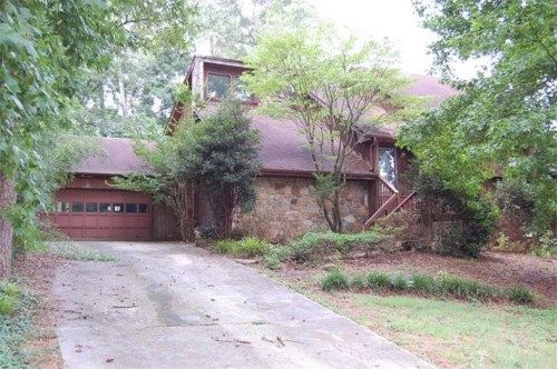 4364 Dunriver Drive Sw, Lilburn, GA 30047