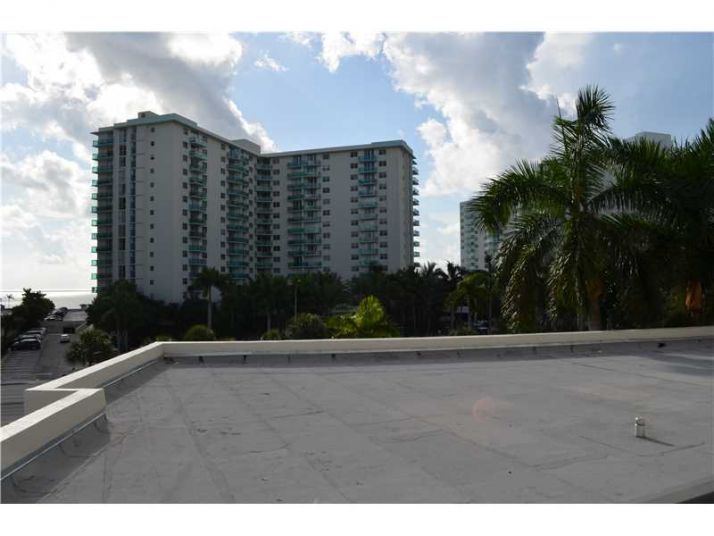 3800 S OCEAN DR # 320, Hollywood, FL 33019