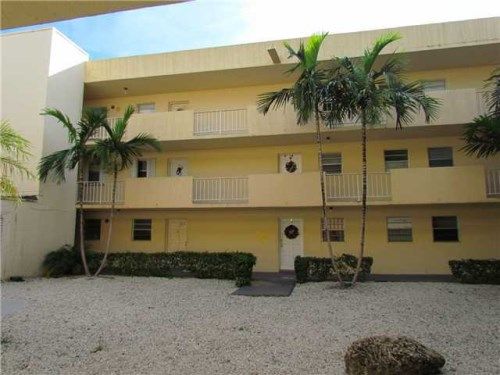 1755 W 60 ST # D-102, Hialeah, FL 33012