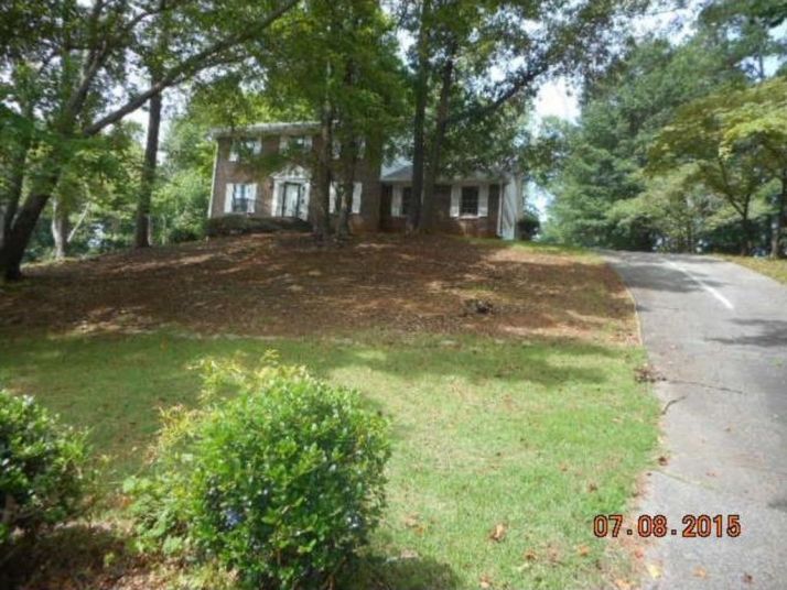 1613 Bent River Drive, Lilburn, GA 30047