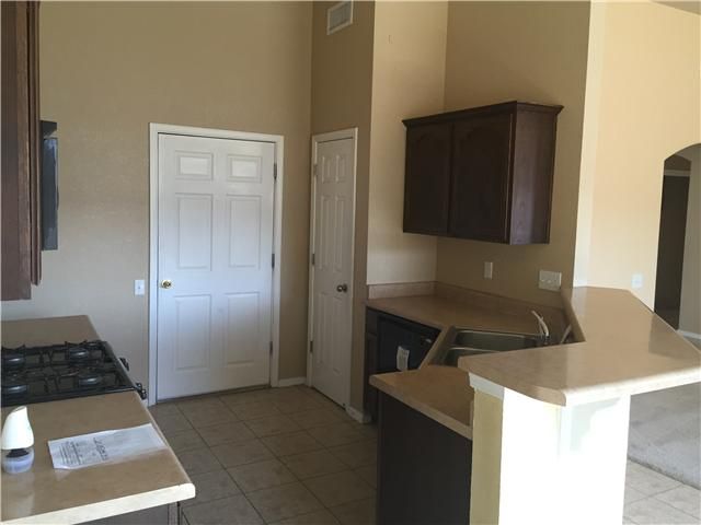 5551 Kalahari Ln, Las Cruces, NM 88011