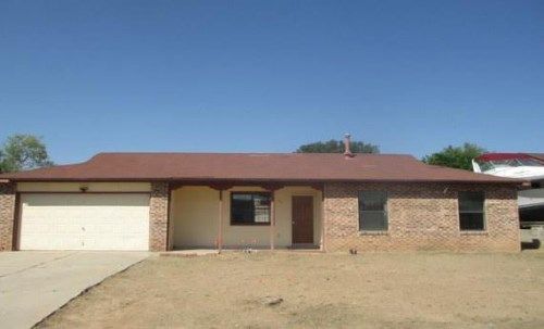 811 Chuckwagon Rd SE, Rio Rancho, NM 87124