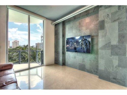 3029 NE 188 ST # 724, Miami, FL 33180