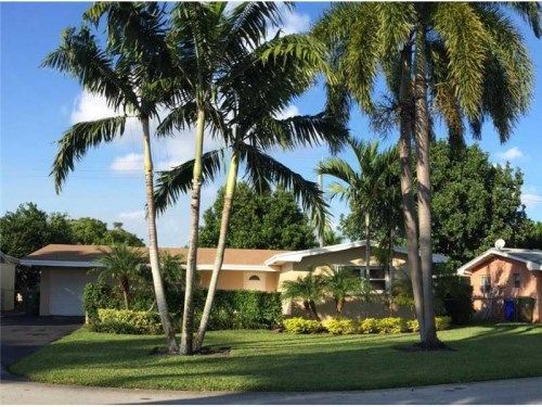 8221 NW 15 CT, Hollywood, FL 33024