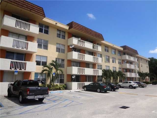 1800 SANS SOUCI BL # 307, Miami, FL 33181