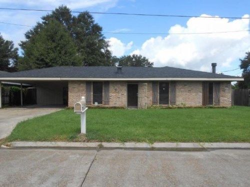 127 Mary Ann Ave, Houma, LA 70363