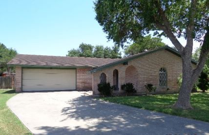 1725 Nancy St, Kingsville, TX 78363