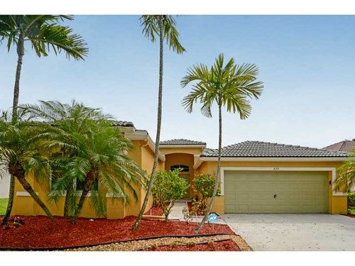 879 HAWTHORN TE, Fort Lauderdale, FL 33327