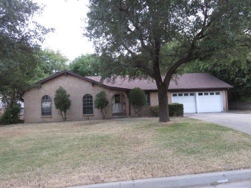 3425 Willowcrest Dr, Haltom City, TX 76117