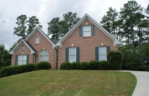 402 Chicamauga Court, Loganville, GA 30052