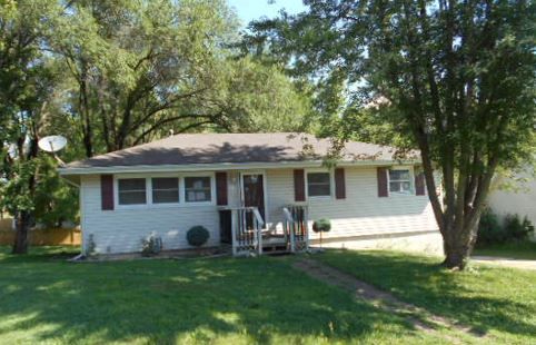 413 E 4th St, Lawson, MO 64062