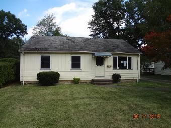 3183 Walter Rd, North Olmsted, OH 44070