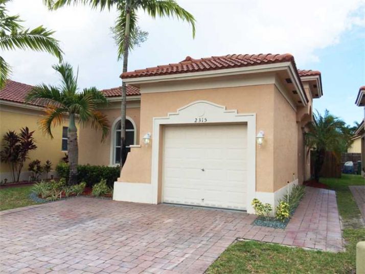 2315 NE 37 TE, Homestead, FL 33033