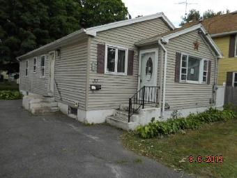 33 Coleman St, Springfield, MA 01109