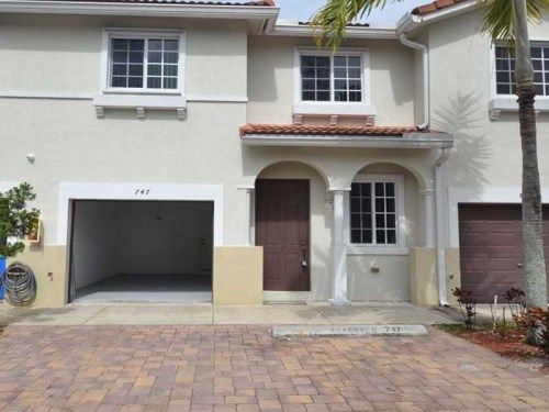 20901 NW 14 PL # 747, Miami, FL 33169