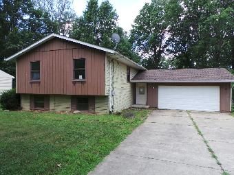 517 Fernwood Ave, Tallmadge, OH 44278