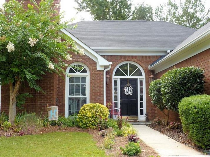 200 Glen Holly Drive, Roswell, GA 30076