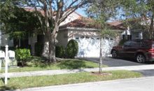 925 Falling Water Rd Fort Lauderdale, FL 33326