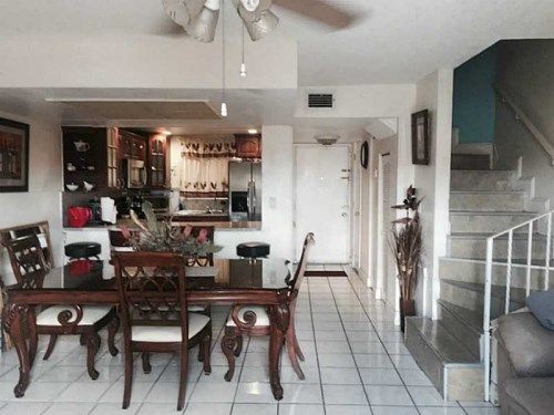 6600 W 2 CT # B22, Hialeah, FL 33012