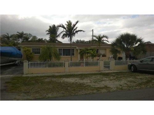 1460 W 4 CT, Hialeah, FL 33010