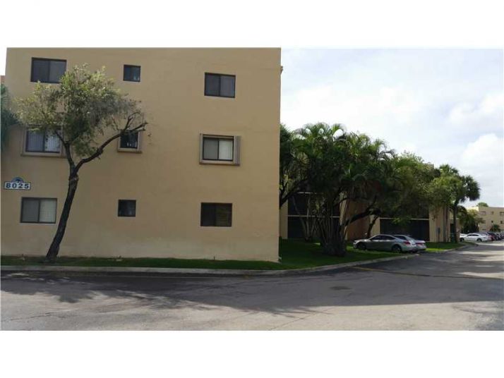 8025 SW 107 AV # 105, Miami, FL 33173