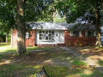 2010 Walton St, Petersburg, VA 23805