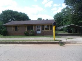 41 Carver Rd, Mcdonough, GA 30253