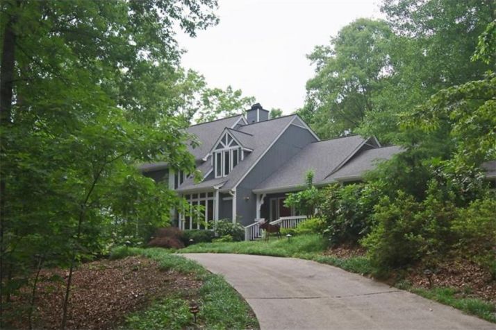 7975 Saddle Ridge Drive, Atlanta, GA 30350