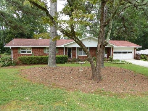 5668 Forest Drive Sw, Lilburn, GA 30047