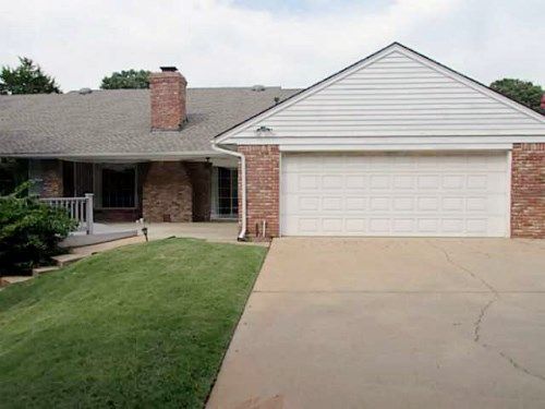 2006 E Mistletoe Lane, Edmond, OK 73034