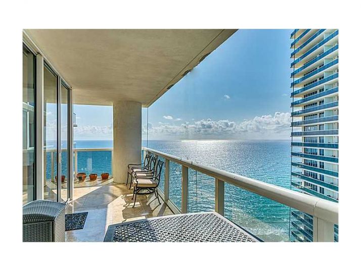 1800 S OCEAN DR # 2705, Hallandale, FL 33009